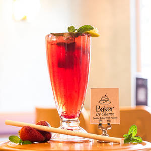 STRAWBERRY ICE TEA