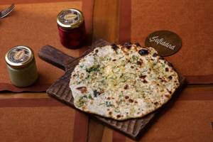 Aloo Pyaaz Kulcha