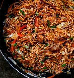 Chicken Schezwan Noodles