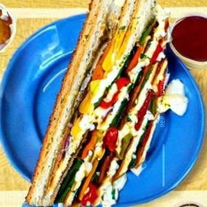 Mediterranean Roasted Veg Sandwich
