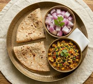 Egg Bhurji With Roti [Serves 1]