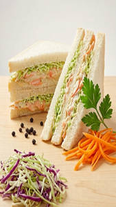 Coleslaw Sandwich