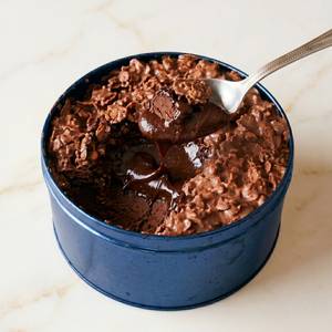 Triple Chocolate Crunch Cake Tin [500 Gm]