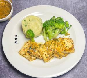 Hot Honey Garlic Cottage Cheese with Steamed Broccoli Meal Platter