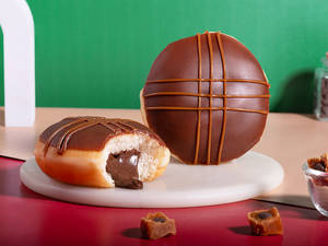 Eclairs Doughnut