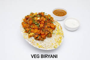 Veg Biryani Family