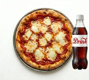 Italian Classic Margherita Pizza With 200 ml Drink [7 Inch]