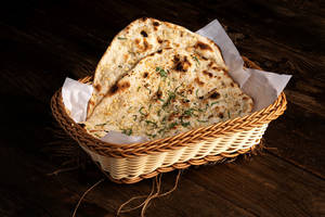 Garlic Naan (2 Nos)