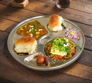 Oil Bhaji Pulao Thali