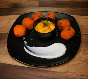 Cheese Corn Balls [6 Pieces]