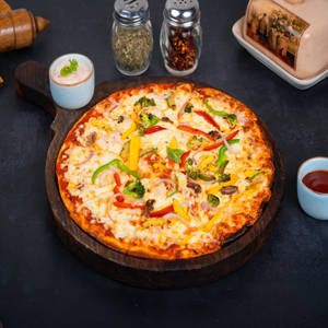 Garden Fresh Veggie Pizza
