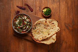 Garlic Naan (3nos) With Veg Kolhapuri