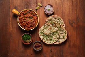 Butter Kulcha (3nos) With Kadai Subzi