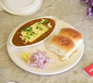 Oil Bhaji Pav