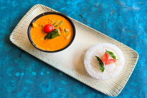 Vegetable Thai Curry With Steam Rice
