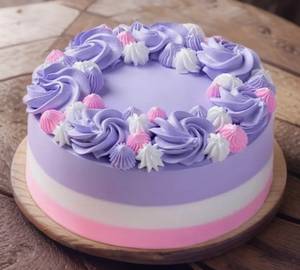 Pineapple Eggless Cake (1 Kg)