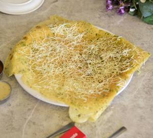 Oil Cheese Rava Masala Dosa
