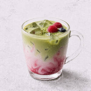 Berry Matcha Latte (cold)