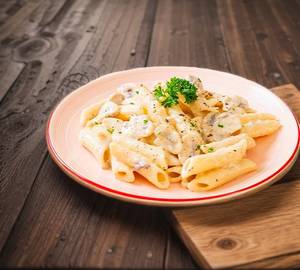 White sauce pasta
