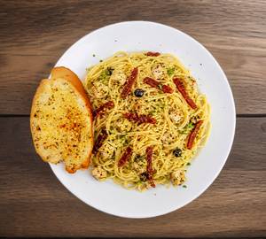 Spaghetti Aglio Olio Chicken
