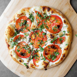 Tomato cheese pizza                                                                                                                                                        