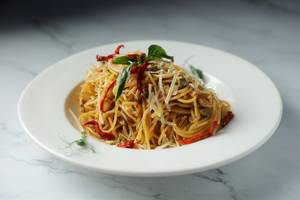 Spaghetti Aglio Olio [Chicken]