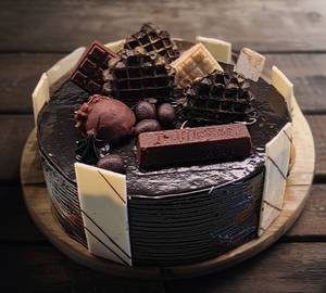 Divine Treat Cake [500gm]
