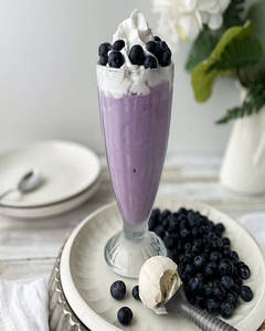 Creamy Blueberry Shake