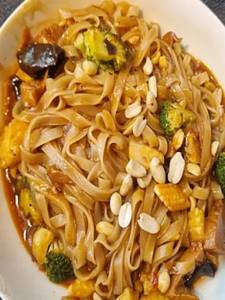 Chicken Pad Thai Noodles