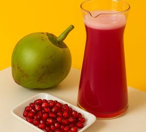 Tender Coconut With Pomegranate [1000ml]