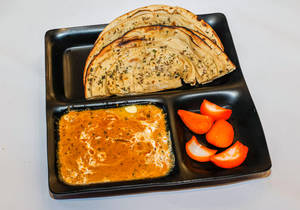 Dal Makhani With Lachha Paratha