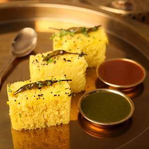 Dhokla 2 Pcs
