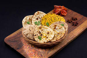Garlic Missi Roti