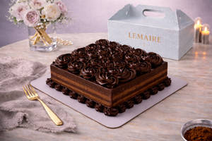 Signature Lemaire Black Velvet Celebration Cake