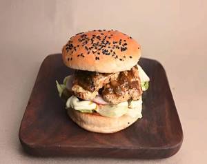 Chicken Barbeque Burger With Coke (250 Ml )