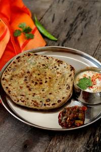 Mixed Paratha (1 pc)