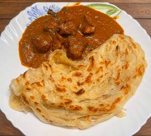 Parota chicken gravry [2 pieces]