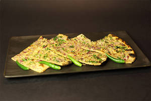 Piyaz Mirch Roti