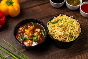 Hakka Noodles Chilli Paneer Combo