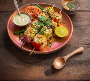 Lehsuni Paneer Tikka 8 Pcs