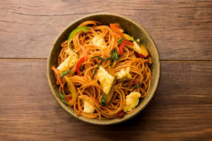 Egg Hakka Noodles