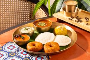 Idli Vada Tiffin