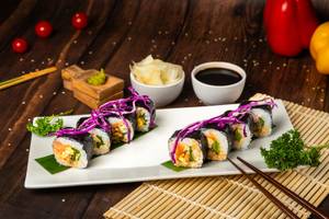 Salmon Avocado Futomaki Sushi