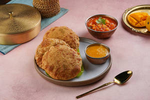 Mutter Poori With Aloo Raseela ( No Onion / Garlic )