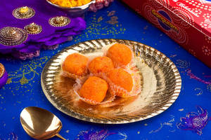 Ghee Ladoo