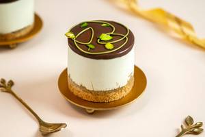 Kunafa Cheesecake Pastry