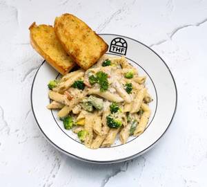 Alfredo Fettuccine Pasta..