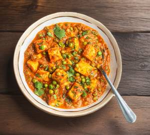 Jain Matar Paneer [Half] With 4 Tawa Roti