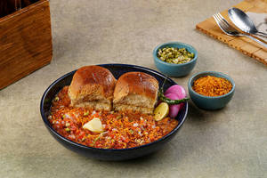Wheat Pav With Sprout Bhaji