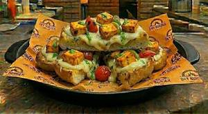 Paneer Tikka Garlic Bread